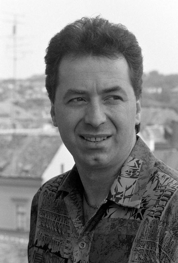 Zagreb: Pjevač Tomislav Ivčić, srpanj 1990.