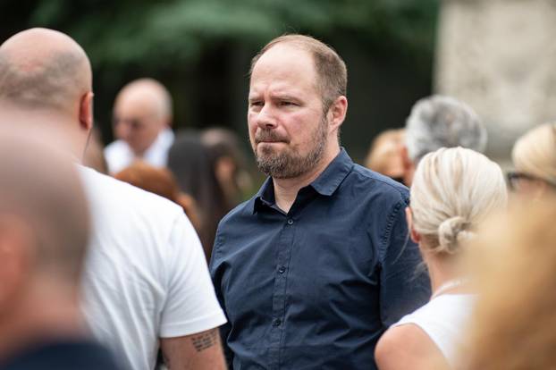 Zagreb: Sprovod redatelja Zrinka Ogreste na Mirogoju