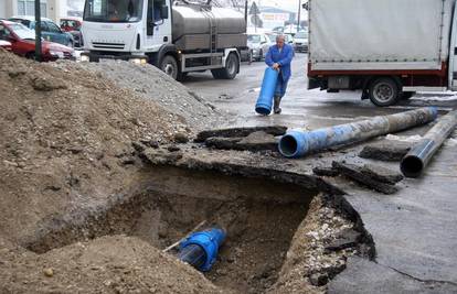 Zbog puknuća vodovodne cijevi Gorica bila bez vode