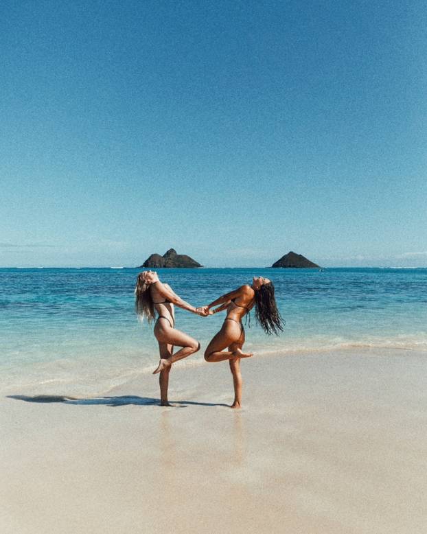 FOTO Lijepa Chelsea očarala je milijune fantastičnim fotkama sa svojih putovanja