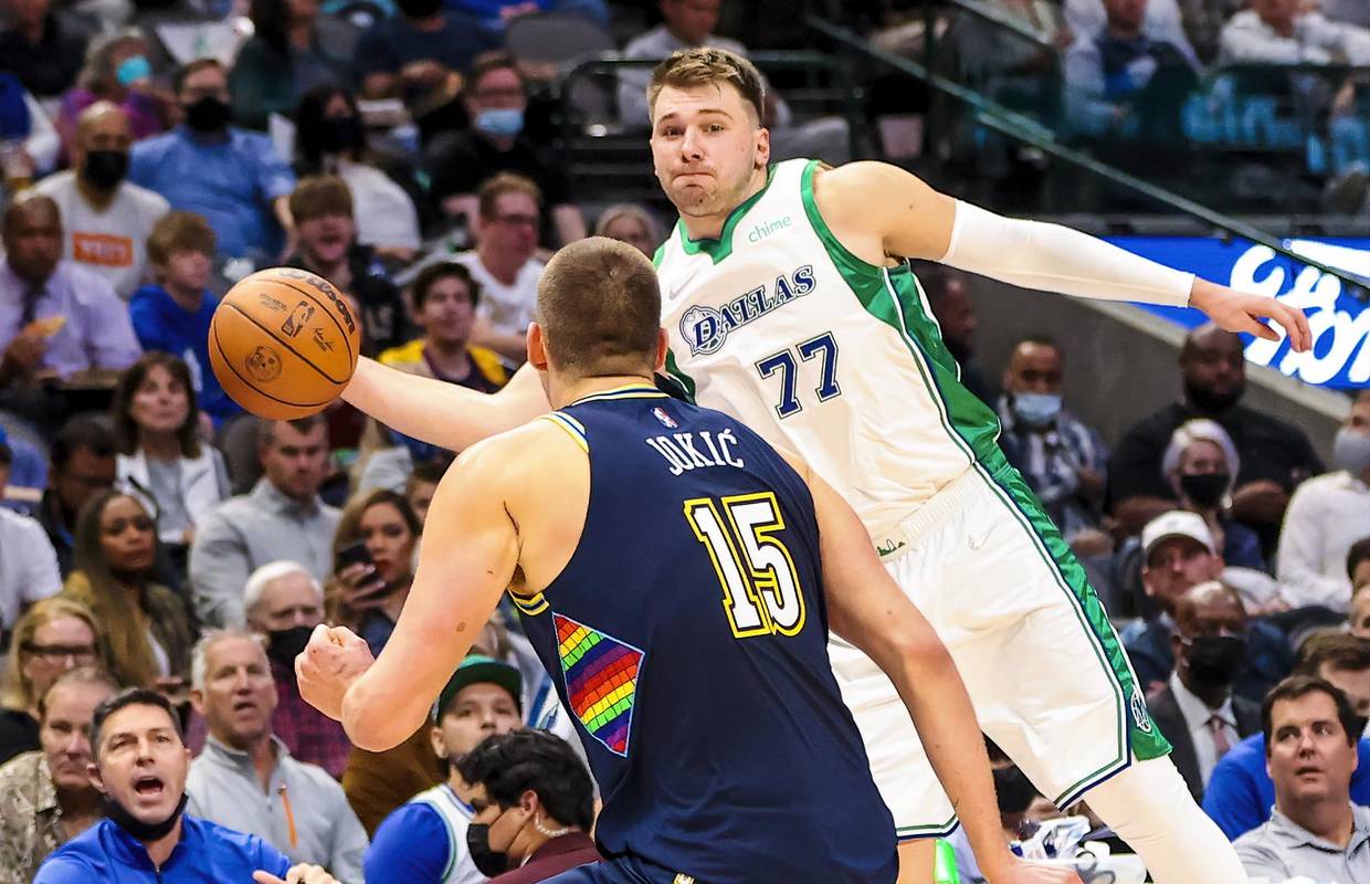 Bullsi i dalje melju: Razbili su Lakerse, Jokić ne može sam