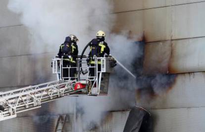 Vatrogasci na terenu: Zapalila se Zgrada Aqua Maritimea 