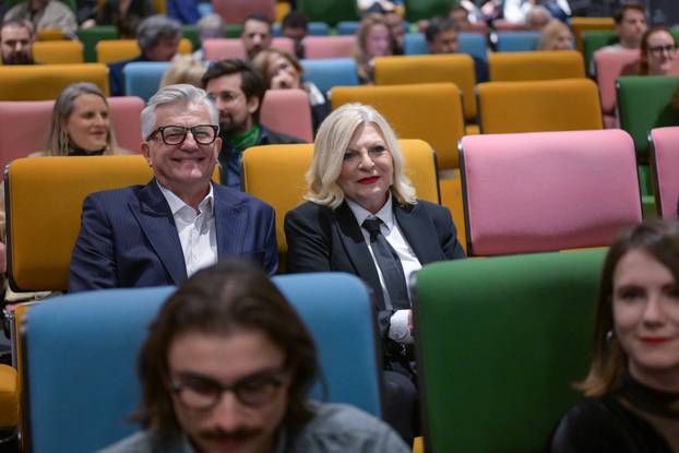 Zagreb: Pretpremijera novog HRT-ovog serijala "Svjetla pozornice"