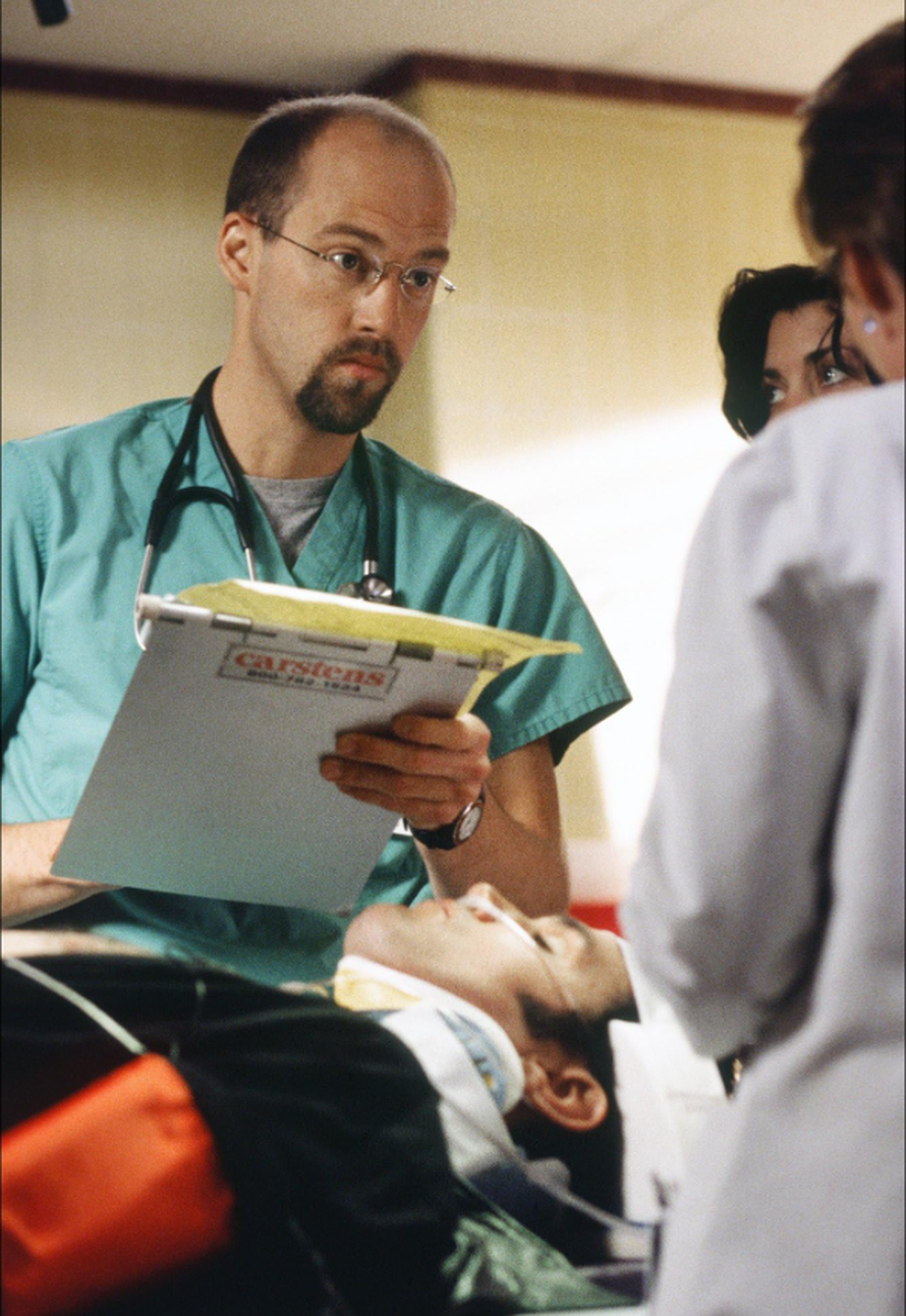 Prije 29 godina izašla 1. epizoda popularne serije: Evo gdje su glumci 'Hitne pomoći' danas...