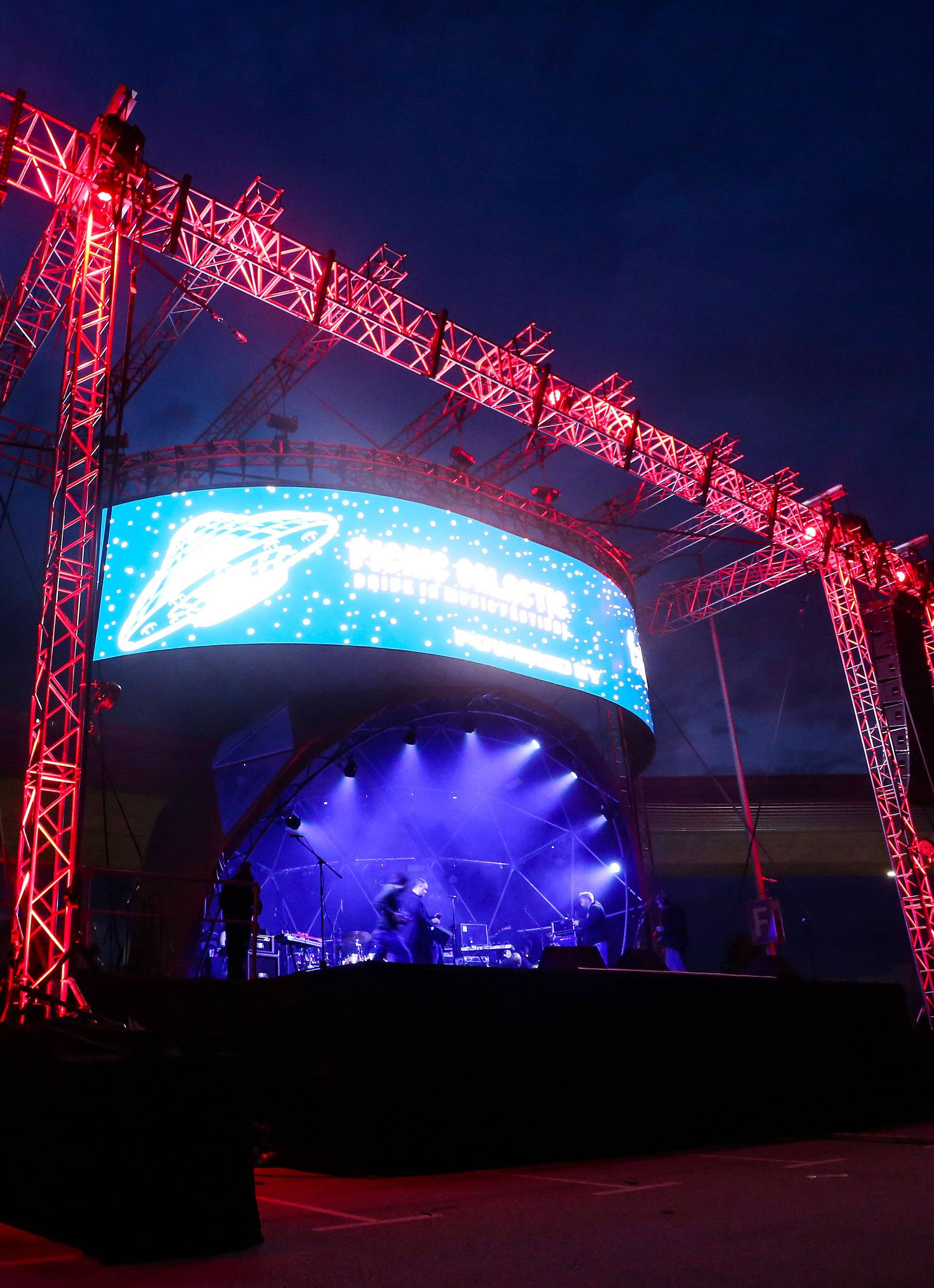 Zagreb: Kawasaki 3P održao drive-in koncert na parkingu aerodroma