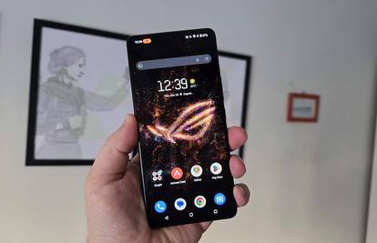 Isprobali smo Asus ROG Phone 9 Pro: Ima snage za dva telefona