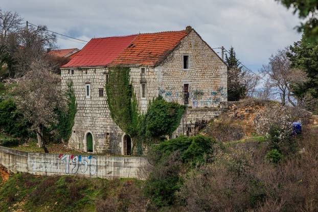 24SATA Stanovnici Imotskog podižu spomenik Mati Parlovu