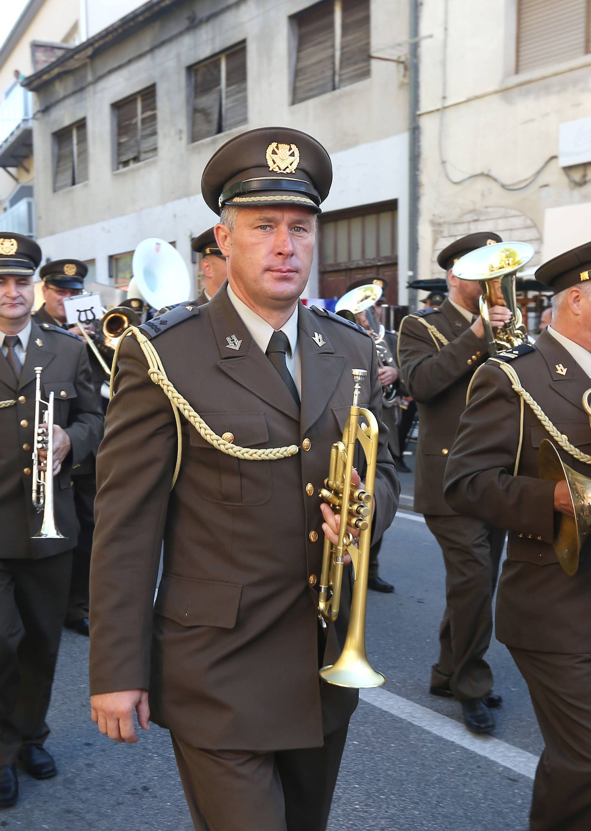 Proslava u Kninu:  Blokirali ulicu i pjevali ustaške pjesme