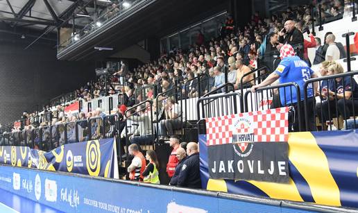 FOTO Poznate face stigle u novu bjelovarsku Dvoranu europskih prvaka podr&zcaron;ati 'kraljice &scaron;oka'