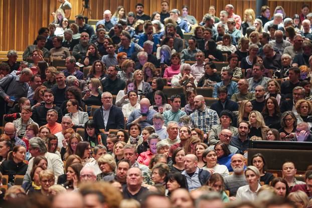 Koncert Amire Medunjanin u Lisinskom