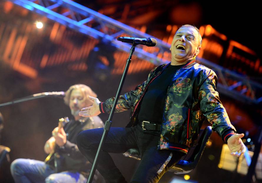 Parni valjak ‘napada’ London: VIP mjesta su planula odmah