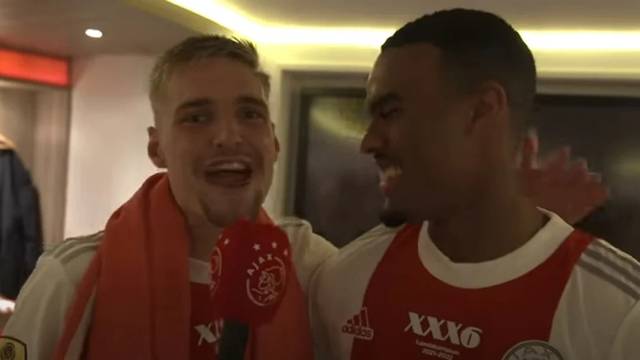 VIDEO Slavili naslov s Ajaxom pa otkrili da prelaze u Bayern