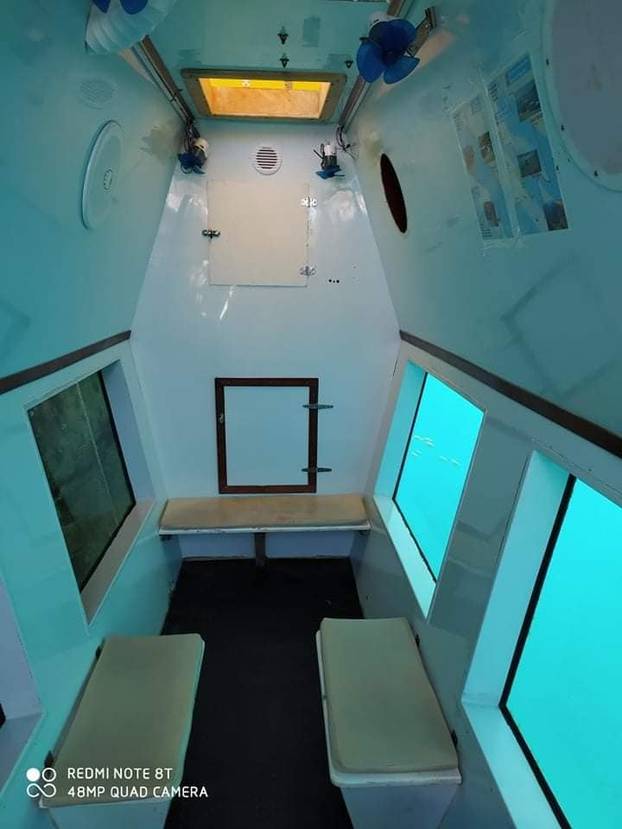 Hrvatica prodaje podmornicu