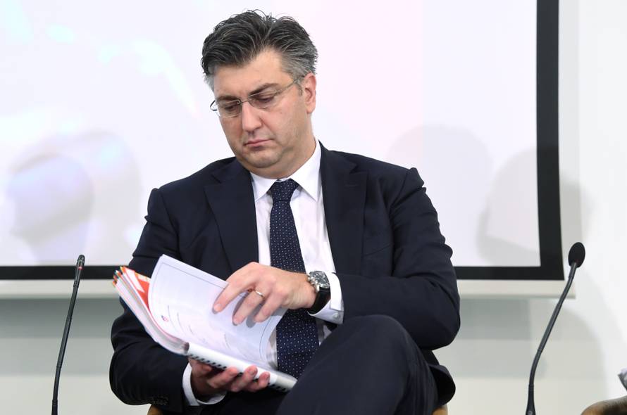 Plenković o nabavi aviona: Za sada još vrednujemo ponude...