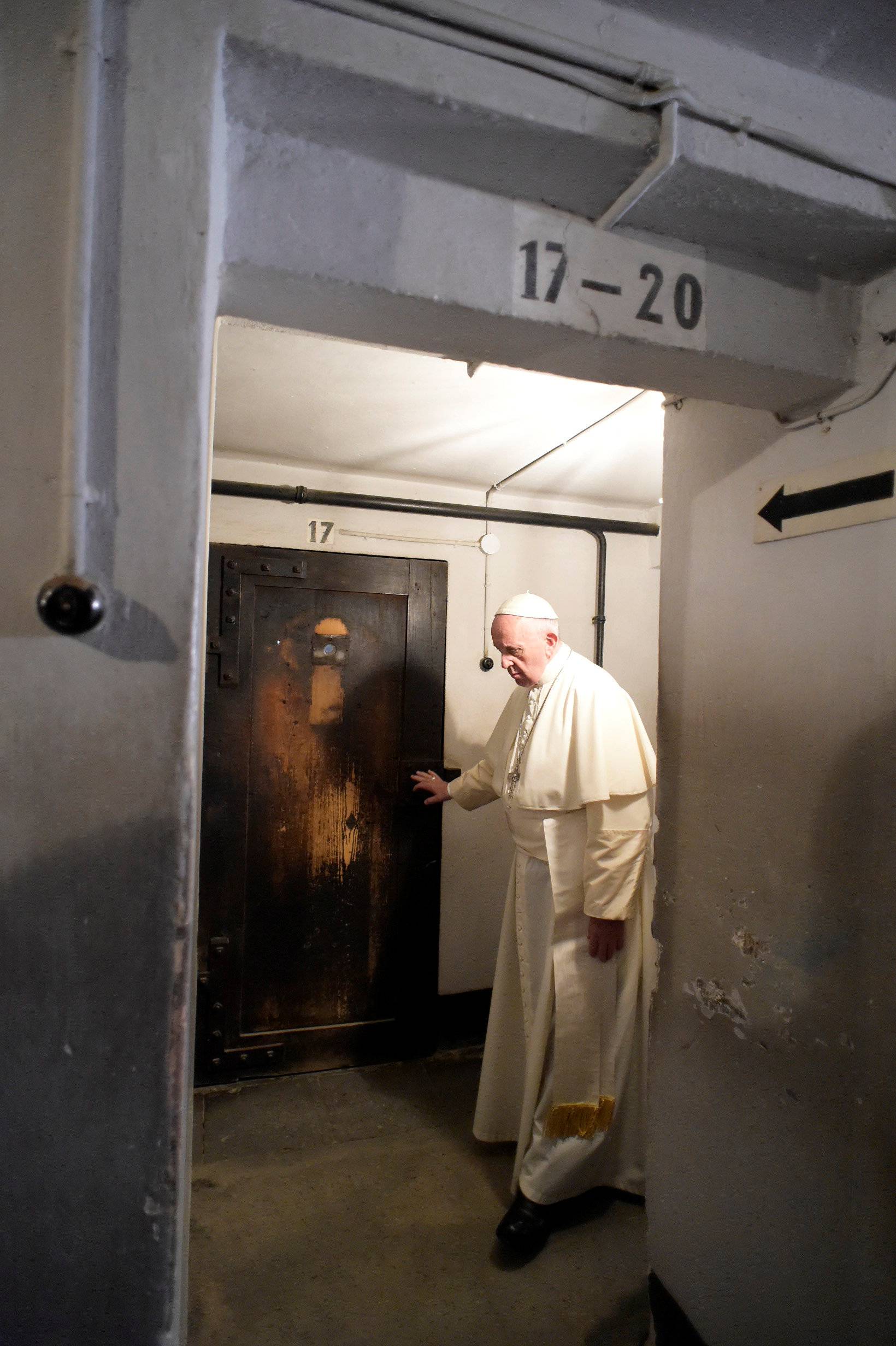 Pope Francis arrives to visit Auschwitz's former Nazi death camp