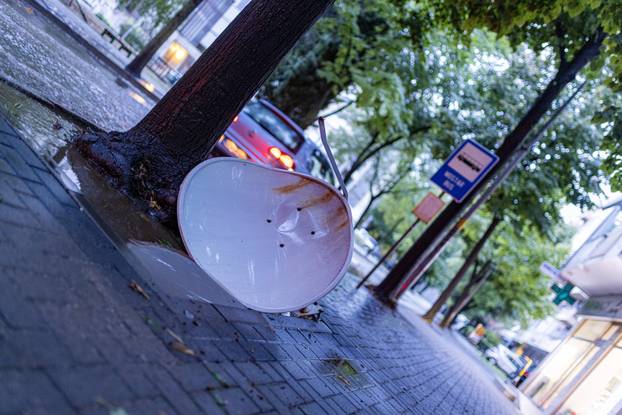 Olujno nevrijeme poharalo Mostar 