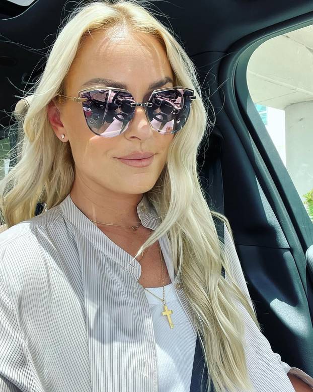 FOTO Vonn u štiklama pokazala isklesano tijelo pa šokirala: 'Gležanj mi je i dalje slomljen'