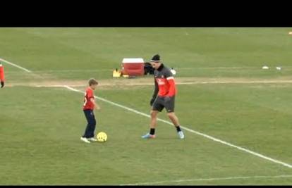 Beckhamovi sinovi na treningu protiv Ibrahimovića i T. Silve 