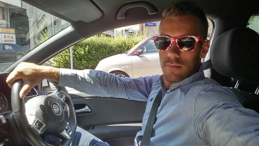 Djed bi samo uz široki osmijeh rekao: 'Ma, moj Golf  je bolji!'