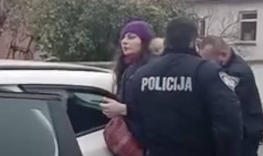 Policija o uhićenju učiteljice: 'Nasilno je pokušala ući u školu, narušavala je javni red i mir'