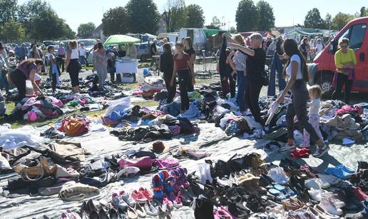 FOTO Tito, Pavelić, novčanice od 100 kuna... Evo što sve možete kupiti na buvljaku u Koprivnici