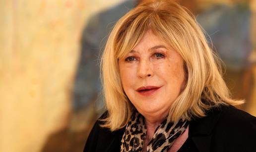 Pjeva&ccaron;ica Marianne Faithfull je hospitalizirana zbog korone...
