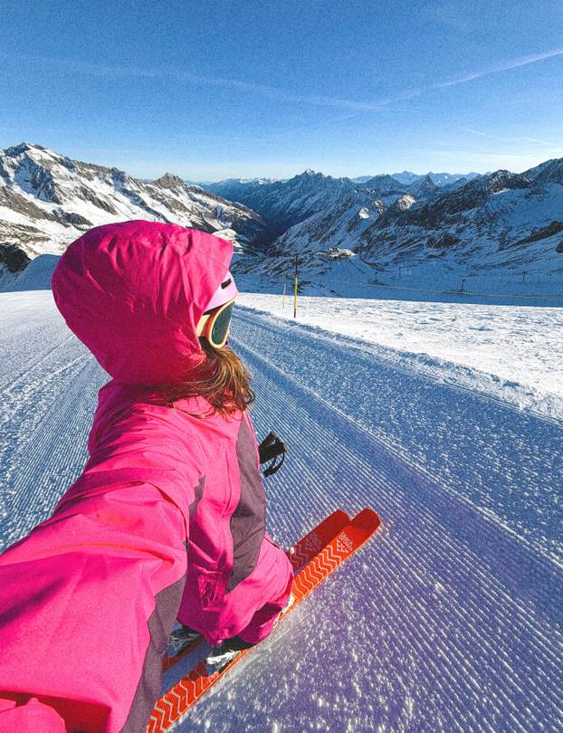 FOTO Bivša olimpijska klizačica otvorila platformu za odrasle...
