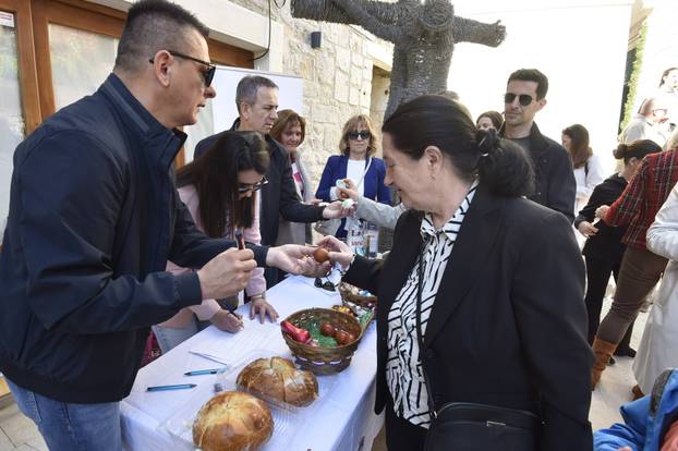 Vodice: 13. Tradicionalni turnir u tucanju jaja