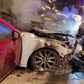 U Višnjevcu kod Osijeka noćas izgorio auto, a drugi je oštećen