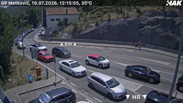 FOTO Kraj vikenda donosi velike gužve! U smjeru Zagreba kolona je već 8 km:   Pripremite živce...