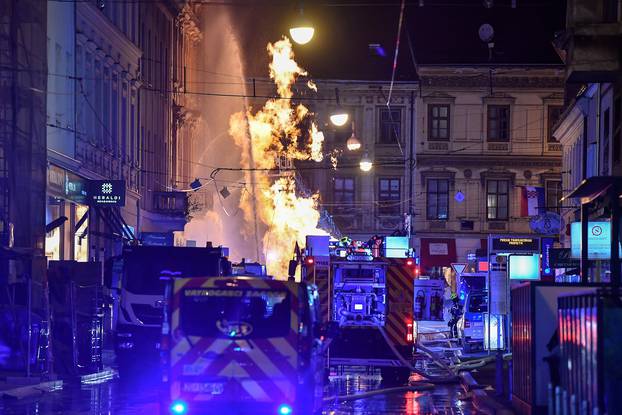 Požar u Frankopanskoj - pri sanaciji vodovodne cijevi probijena je i plinska, bagerist u bolnici
