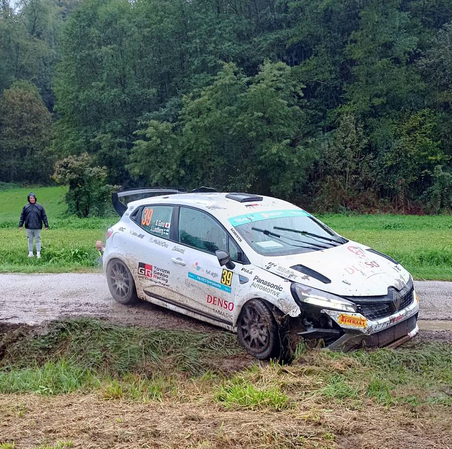 VIDEO Mađarski vozač 'poletio' na reliju u Zagorju! Pogledajte nesreću i kako su ih izvlačili...