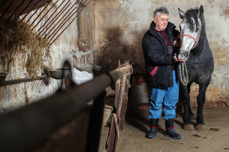 Tomislav iz Majskih Poljana: 'Nakon potresa sam bosonog trčao spašavati svog Zekana’