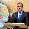 Medvedev: EU propada, SAD se raspada, Njemačka i Francuska će zaratiti, Ukrajina ne postoji...