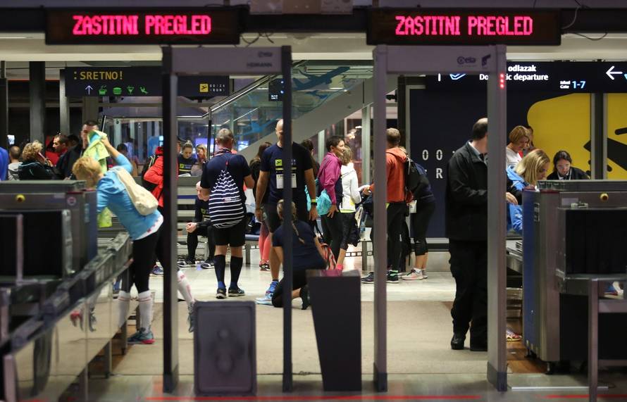 Pripreme u ZraÄnoj luci Franjo TuÄman uoÄi noÄne utrke 00:24