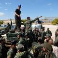 Vojska 'novog Gaddafija' ide na Tripoli, diplomati se evakuiraju