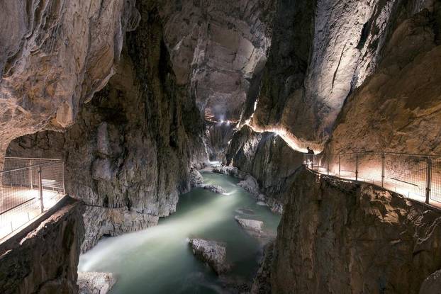 Idealno za izlet! Najljepše špilje u Hrvatskoj i dvije iz Slovenije