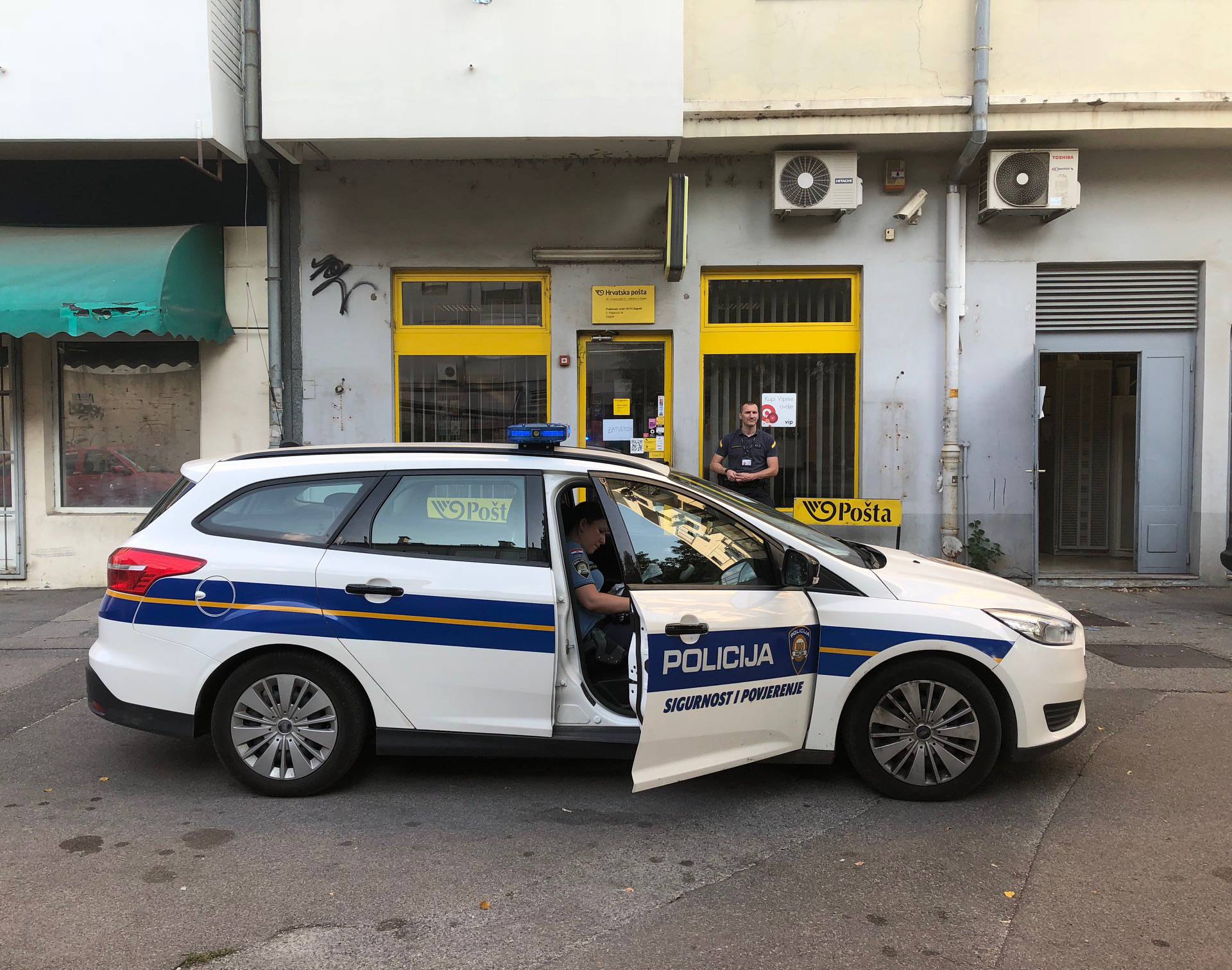 Policija je privela trojicu: Opljačkali su poštu u Zagrebu