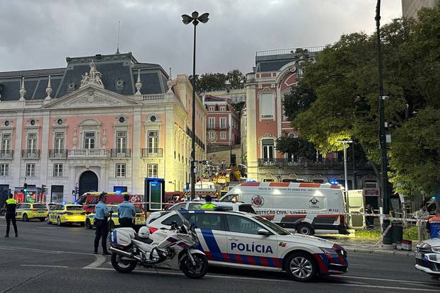 Lisbon's Gloria funicular crash