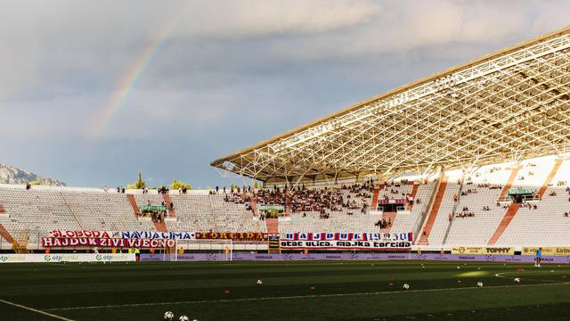 Split: Duga iznad stadiona Poljud uoči utakmice Hajduk - Istra