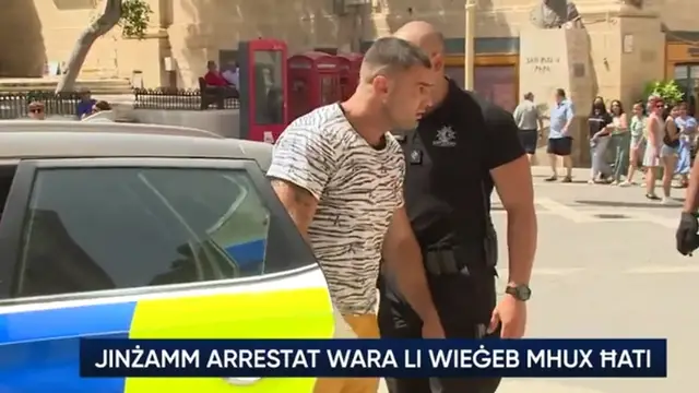 Drama na Malti: Policajci su uhitili muškarca u kupaćim gaćicama, četvoricu je ozlijedio