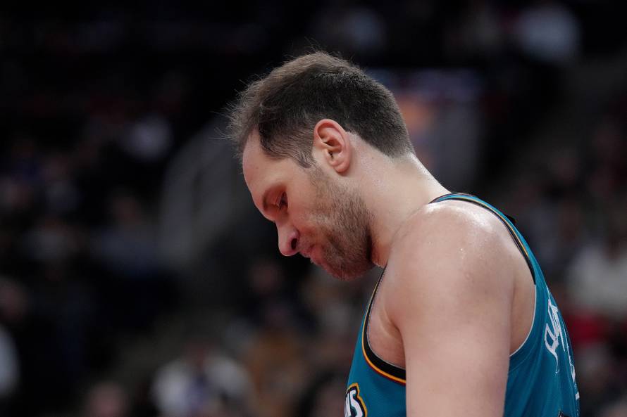 THE CANADIAN PRESS 2023-02-12