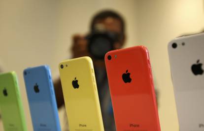 Bez iznenađenja: Apple otkrio šareni iPhone 5C, ali i zlatni 5S