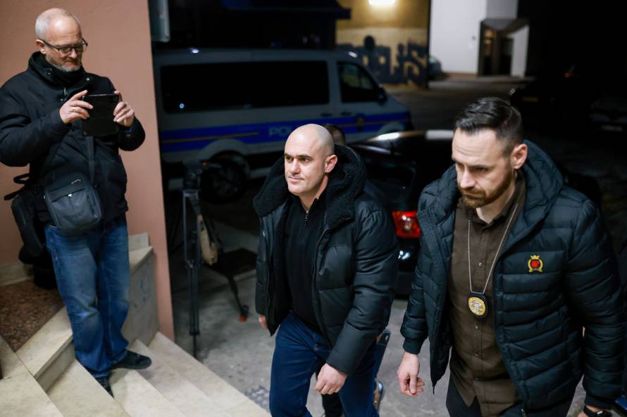 Bivši ministar Josip Dabro doveden u osječki DORH