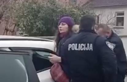 Policija o uhićenju učiteljice: 'Nasilno je pokušala ući u školu, narušavala je javni red i mir'