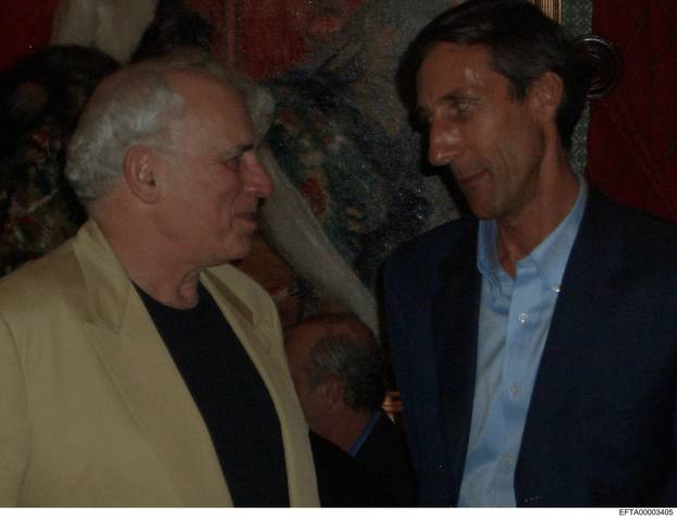 FOTO Ovo su dosad neviđene fotografije iz Epsteinovih spisa