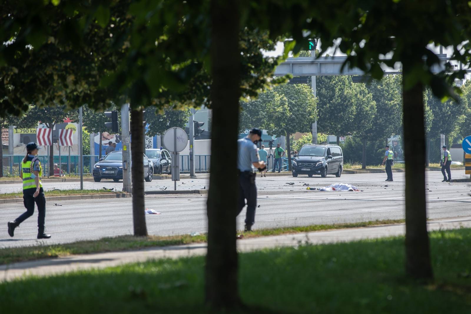 Zagreb: U prometnoj nesreći motora i bicikla stradale dvije osobe