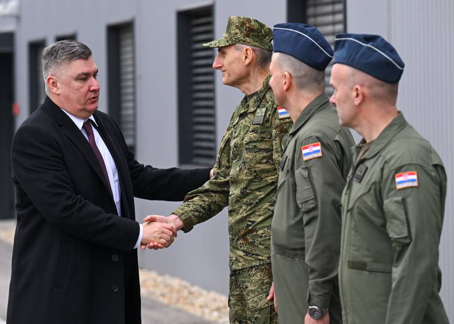 VIDEO Milanović je posjetio vrh HRZ-a, obišao i borbene Rafale