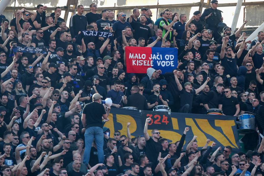 Split: Navijači na tribinama prate utakmicu Hajduk - Dinamo 