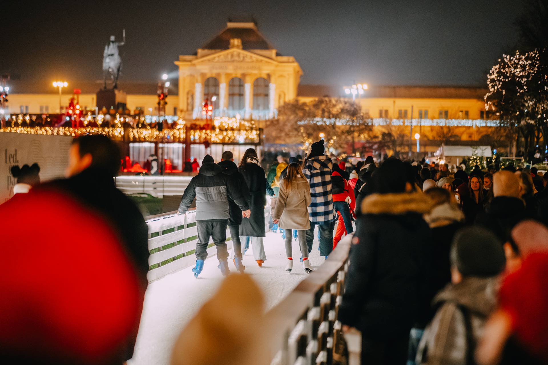 Deset godina Ledenog parka na Tomislavcu: Evo što vas očekuje na omiljenoj adventskoj lokaciji